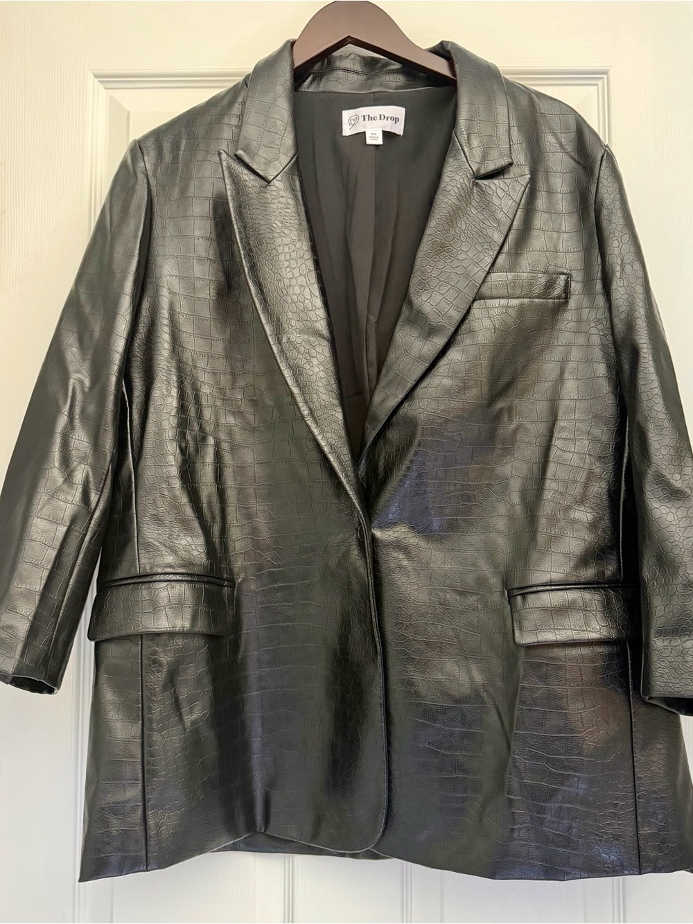 Women's The Drop Black Faux Leather Croc-Embossed Blazer
